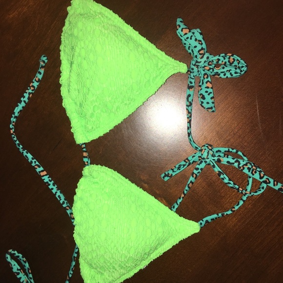 Other - 🌻 Lime Green Bikini Top